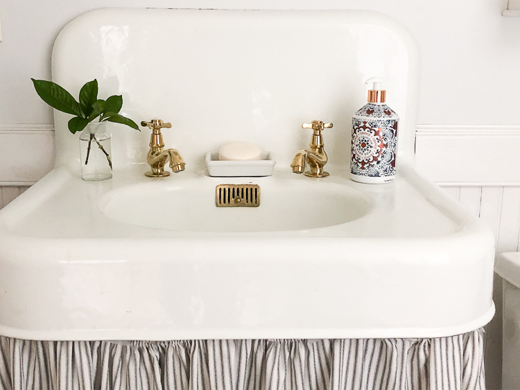 Vintage Small Bathroom Redo