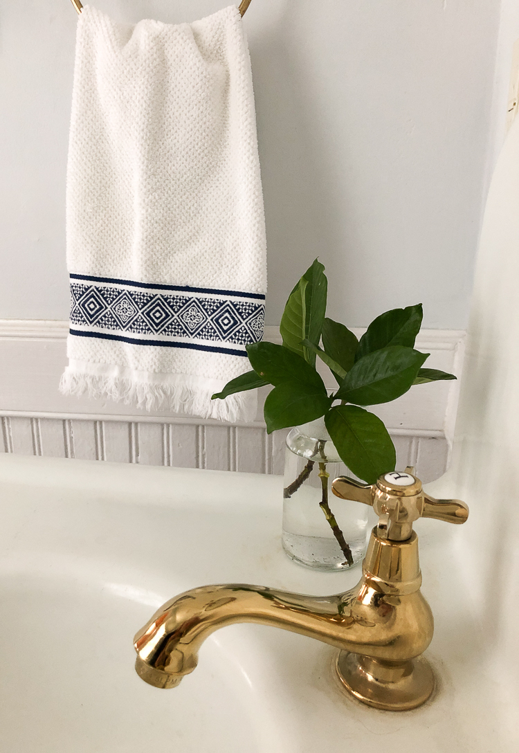 Vintage Small Bathroom Redo