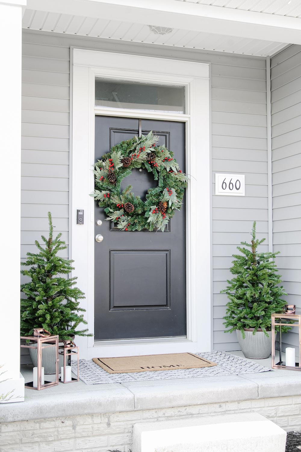 Natural Winter Wonderland Exterior Decor for the Holiday