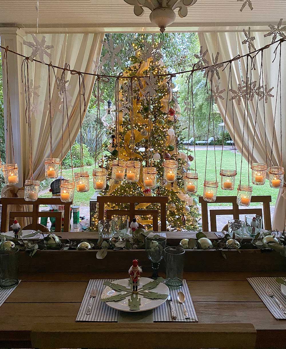 How to Create a Nutcracker Themed Christmas Dinner
