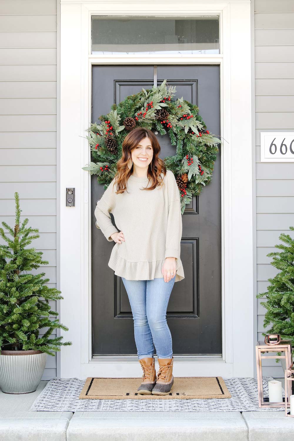 Natural Winter Wonderland Exterior Decor for the Holiday