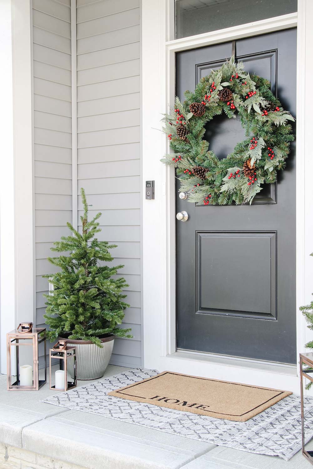 Natural Winter Wonderland Exterior Decor for the Holiday